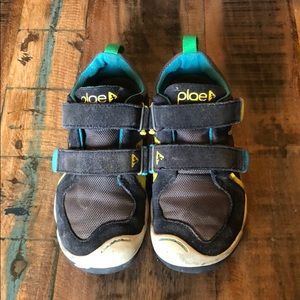 Plae Ty boys shoes size 12